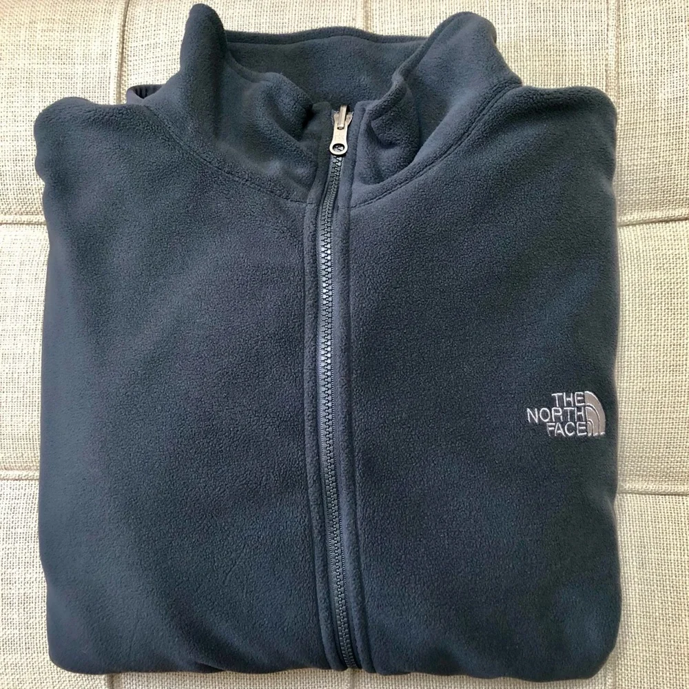 The North Face Men's Charcoal Gray Lightweight Fleece Jacket